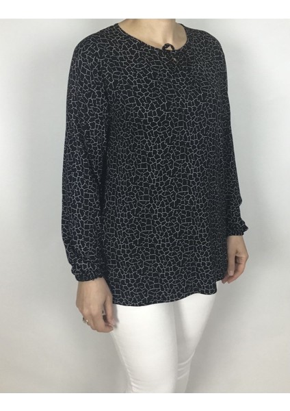 Kadın Desenli Yakası Ipli Kolları Lastikli Penye Bluz fiyatları