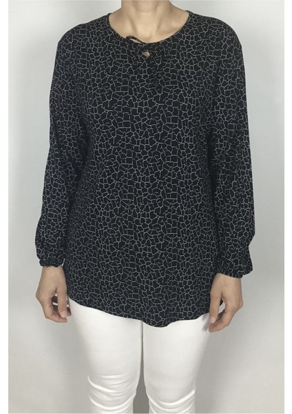 Kadın Desenli Yakası Ipli Kolları Lastikli Penye Bluz modelleri