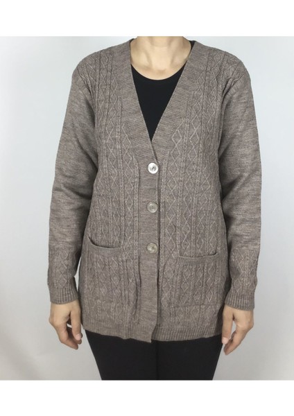 Önü Düğmeli Cepli Yünlü Kısa Anne Hırka modelleri