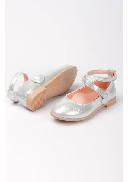 Kız Çocuk Gümüş Bilekten Dolamalı Cırtlı Babet