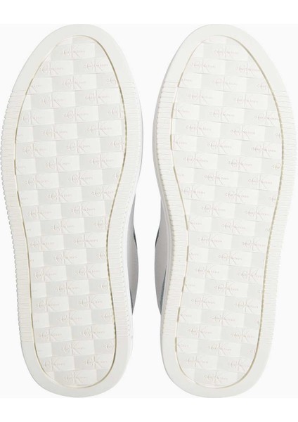Bold Flatform Low Top Sneaker