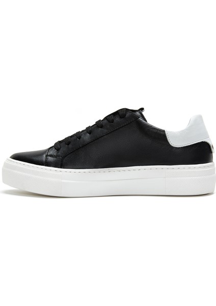 Kadın Siyah Bağcıklı Deri Sneaker 25SFD290518