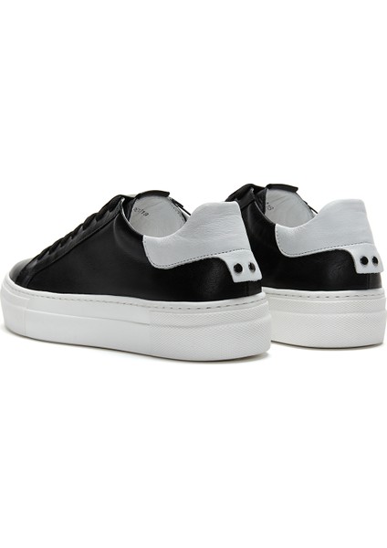 Kadın Siyah Bağcıklı Deri Sneaker 25SFD290518