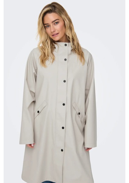 Kadın Onlelısa Kapüşonlu Su Geçirmez Uzun Yağmurluk 15336008 A.bej modelleri
