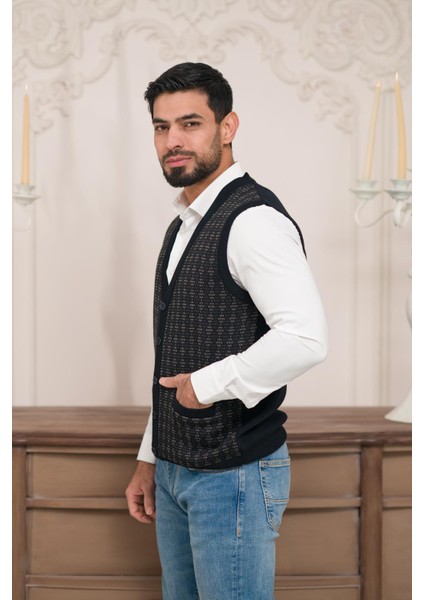Regular Fit Ön Cepli Desenli Kolsuz Erkek Triko Yelek