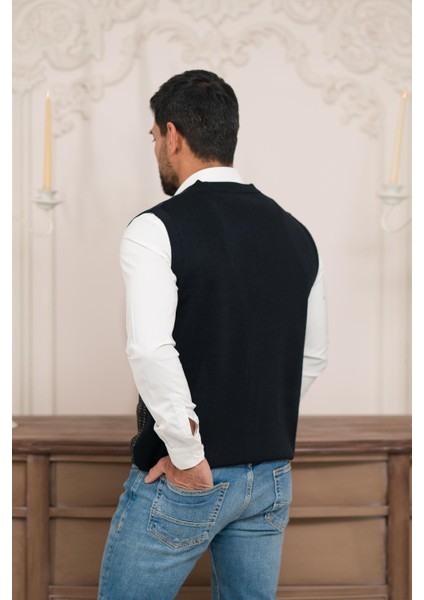 Regular Fit Ön Cepli Desenli Kolsuz Erkek Triko Yelek