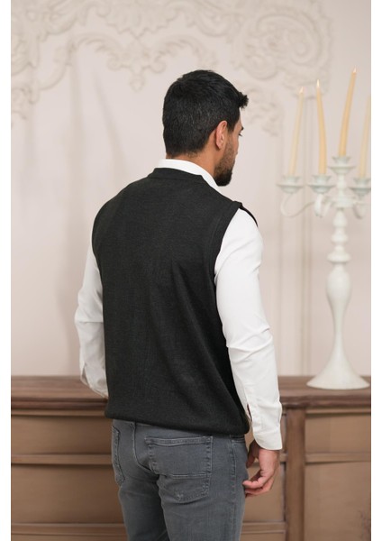 Regular Fit Ön Cepli Kolsuz Erkek Triko Yelek