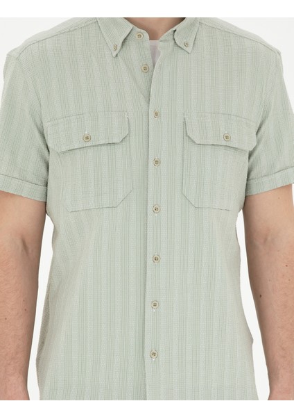 Erkek Yeşil Regular Fit Kısa Kollu Gömlek 50283502-VR016