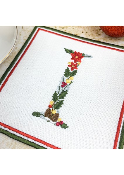 Beyaz Renkli I Harfi Christmas Yılbaşı Temalı Nakışlı Kokteyl Peçetesi fiyatları