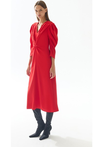 Kırmızı Drape Detaylı Midi Elbise