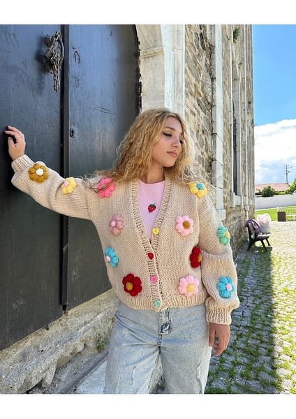 ThreadArtByNur El Örgüsü Çiçekli Kadın Hırka