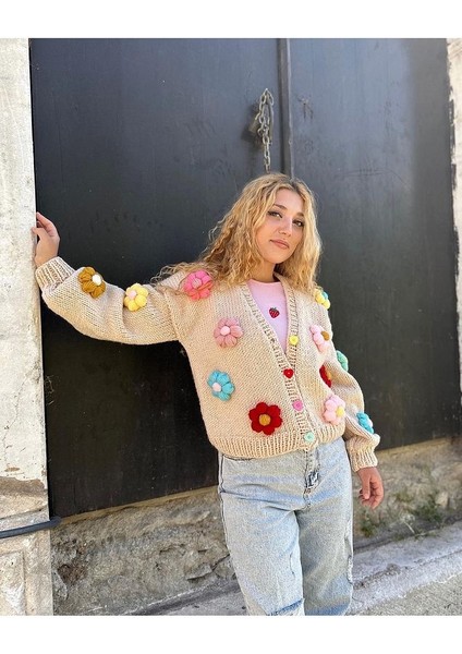 ThreadArtByNur El Örgüsü Çiçekli Kadın Hırka