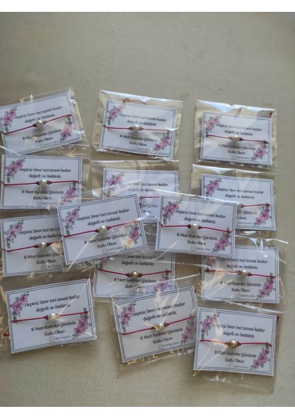 8 Mart Dünya Kadınlar Günü Incili Bileklik 10 Adet (Hepsi Ayrı Paketli ve Arkası Ayarlı) fiyatları