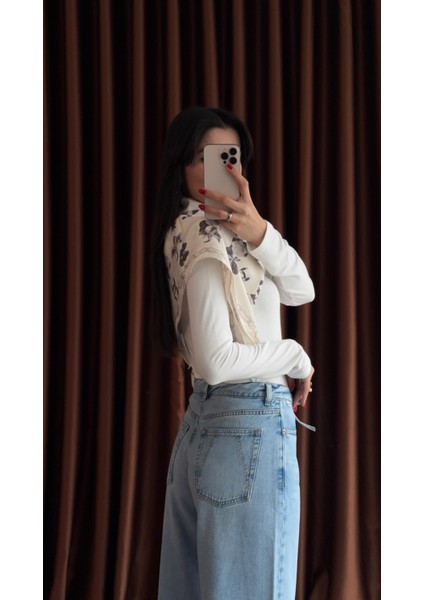 Bağcıklı Açık Mavi Jean