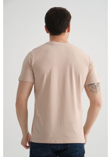 Esnek Pamuklu Standart Kalıp Minimal Logolu Siyah Erkek T-Shirt indirimleri