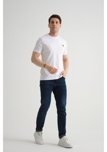 Esnek Pamuklu Standart Kalıp Minimal Logolu Siyah Erkek T-Shirt fırsatları