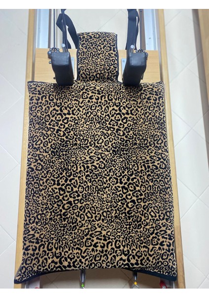 Reformer Havlusu Kaydırmaz Leopar Desen fiyatları