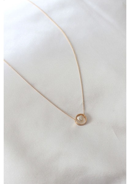 Gold Renk Minimal Kalp Figür Kadın Kolye