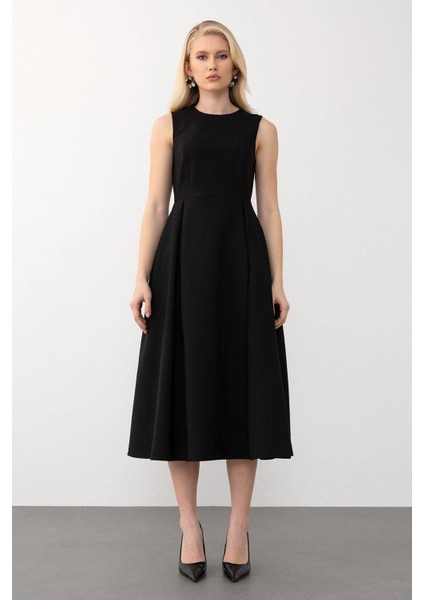 Pili Kaşe Detaylı Midi Elbise Siyah 9284-E