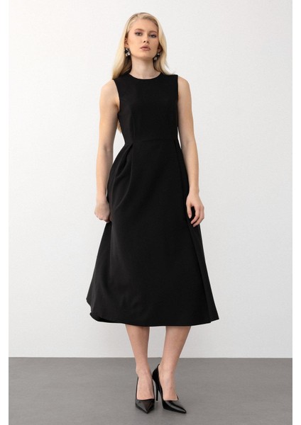 Pili Kaşe Detaylı Midi Elbise Siyah 9284-E fırsatları