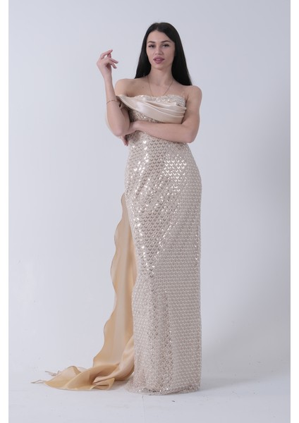 Gold Drape Yaka Detaylı Payet Işlemeli Uzun Kuşaklı Abiye 9705470.122