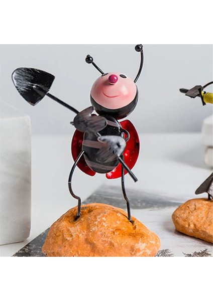 4 Adet Küçük Masaüstü Dekorasyon Metal Bahçe Simülasyonu Uğur Böceği (Yurt Dışından) modelleri