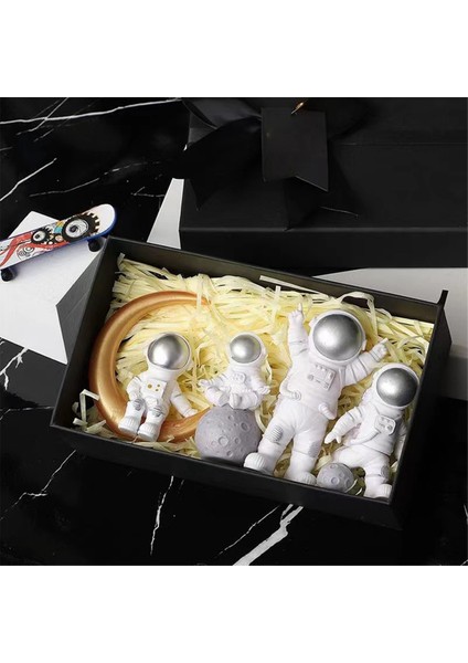 4 Adet Astronot Figür Heykeli Figür Gümüş (Yurt Dışından)