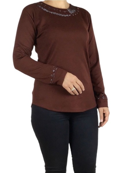 Kadın Yakası ve Kolları Taşlı Spor Bluz modelleri