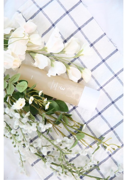Numbuzin No.3 Super Glowing Essence Toner 200 ml