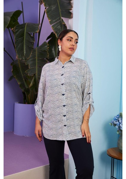 Zarafetin Ipeksi Dokunuşu: Büyük Beden Lacivert Ipek Viskon Tiril Tiril Kumaş Kol Detaylı Gömlek