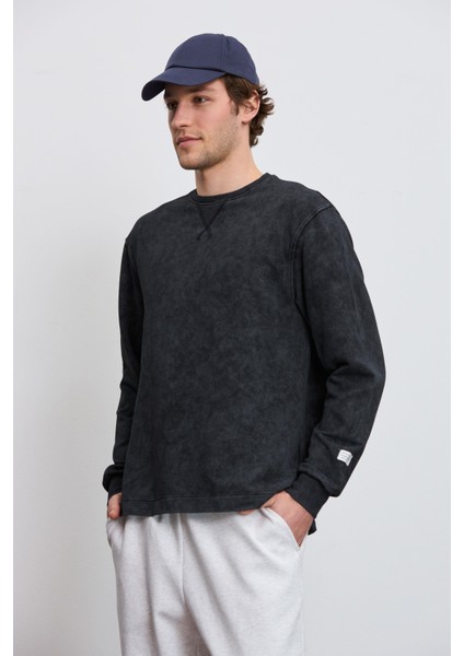 Eskitme Efektli Relax Fit Uzun Kol Tshirt modelleri