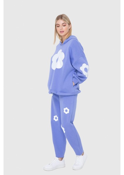 Papatya Nakış Esprili Oversize Sweatshirt