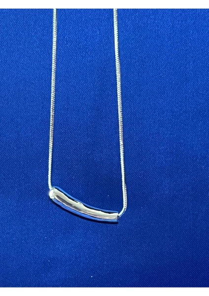 Gümüş Çelik Metal Uç Detaylı Kolye