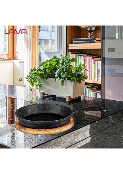 Döküm Yuvarlak Kızartma Tavası Yekpare Saplı Kayın Servis Ahşabı. Çap(Ø)20cm