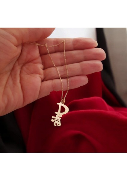 Kişiye Özel İsim Kesimli 14 Ayar Altın Plakalı Zarif Kolye fiyatları