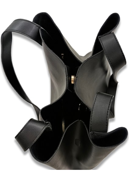 Siyah Suni Deri Tek Bölmeli Manyetik Çıtçıt ve Kanca Kapamalı 2 Saplı Omuz fiyatları