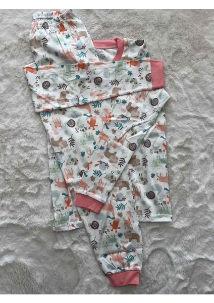 Ormanda Yavru Hayvanlar Desenli Pijama Takımı