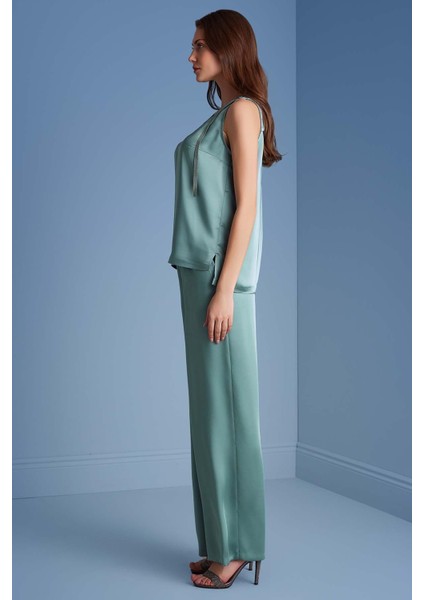 Geniş Paça Kemik Yeşil Saten Pantolon modelleri