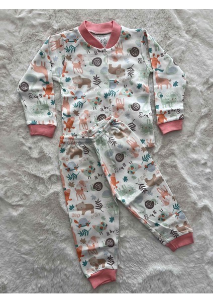 Ormanda Yavru Hayvanlar Desenli Çıtçıtlı Pijama Takımı