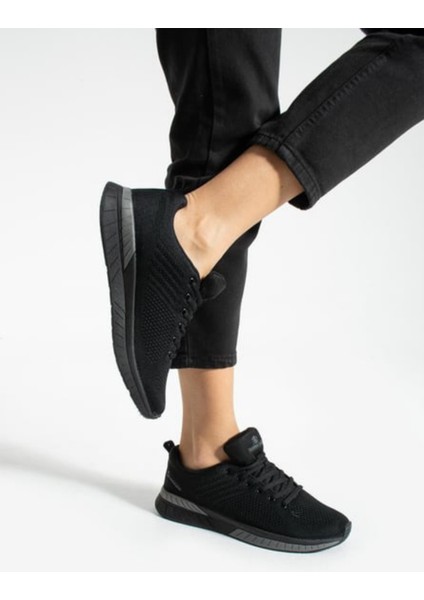 Manaus Kadın Siyah Spor Ayakkabı 10121200-Z fırsatları