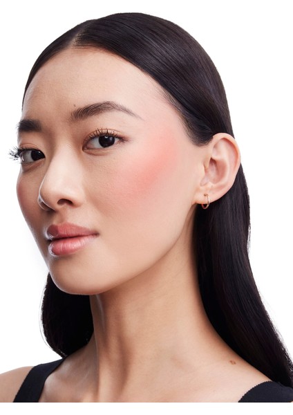 Make Me Blush 37 Allık Arttırılabilir Renk Özelliği ile Mat ve Işıltılı Seçenek fırsatları