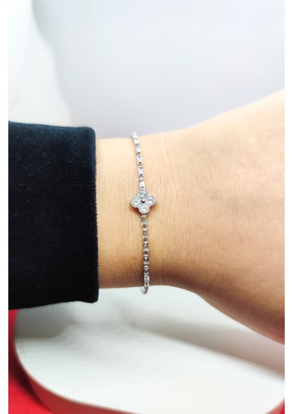 Küçük Baget Taşlı Yonca Model Su Yolu Bileklik