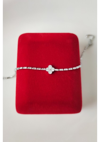 Küçük Baget Taşlı Yonca Model Su Yolu Bileklik modelleri