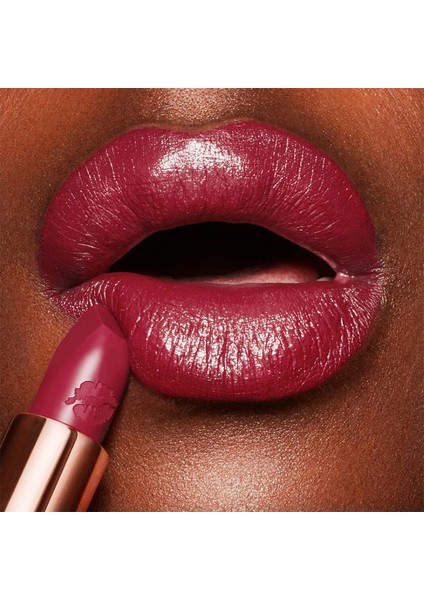 Hot Lips 2 Amazing Amal Lipstick modelleri