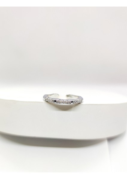 Zarif Minik Taşlı Oval Ayarlanabilir Yüzük indirimleri