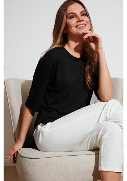 Oversize Bisiklet Yaka Yırtmaç Detaylı Bluz Bayan Bluz 5869000