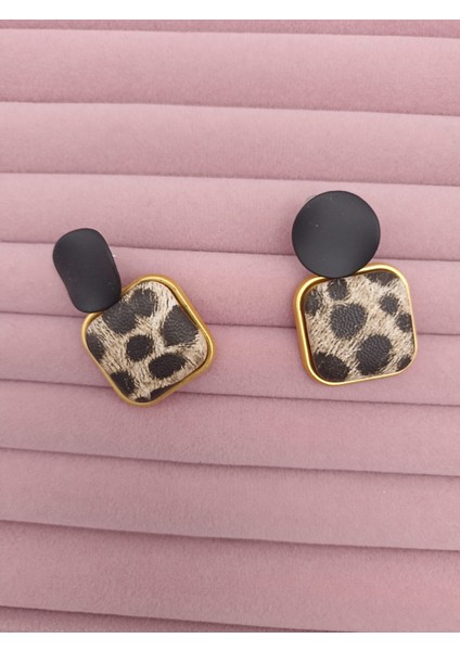 Leopar Küpe