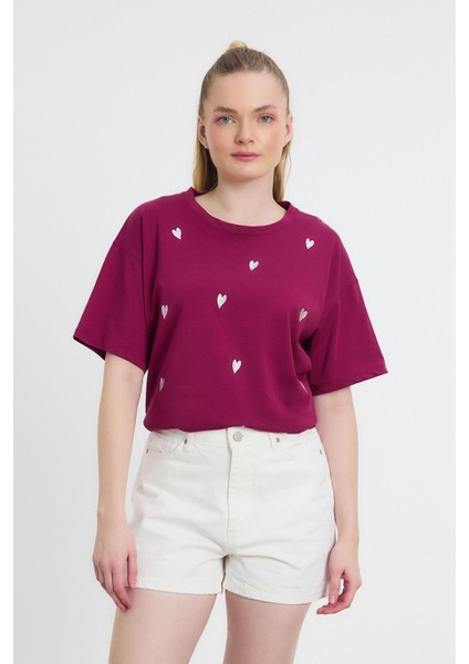 2150-11 Kalp Nakışlı Bisiklet Yaka Tişört Bordo