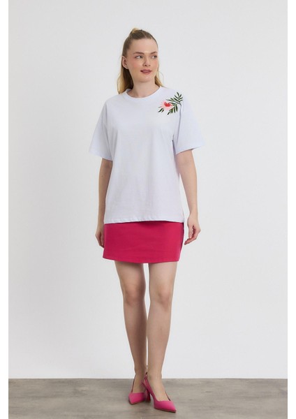 2150-21 Çiçek Nakışlı Tişört Beyaz fiyatları