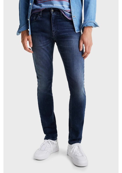 Esnek Pamuklu Slim Fit Normal Bel Dar Paça Jeans Erkek Kot Pantolon DM0DM20550 1bk
